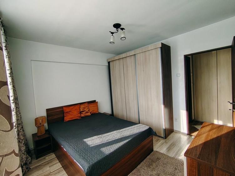 Apartament cu 2 camere semidecomandat în Mircea cel Bătrân