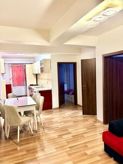Apartament cu 3 camere decomandat, mobilat în Ampoi 3