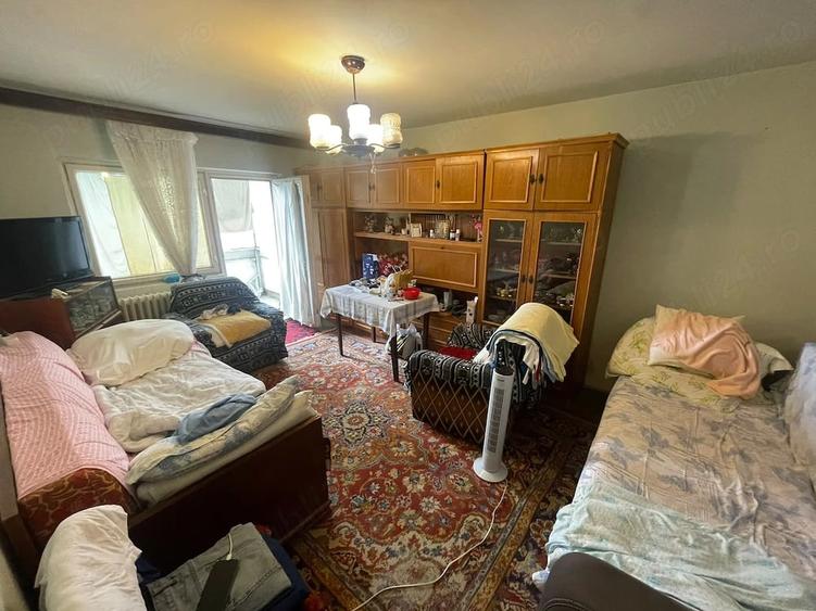 Apartament cu 2 camere decomandat în Berceni