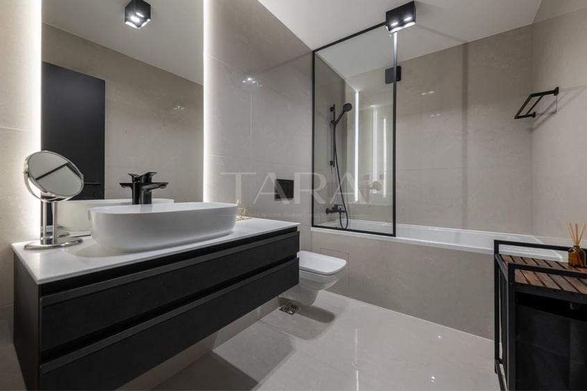 Apartament cu 2 camere semidecomandat, mobilat în Ultracentral