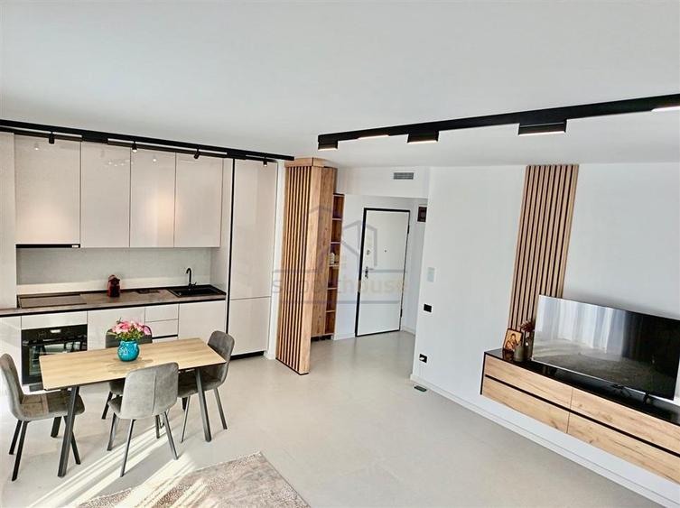 Apartament cu 2 camere semidecomandat în Păulești