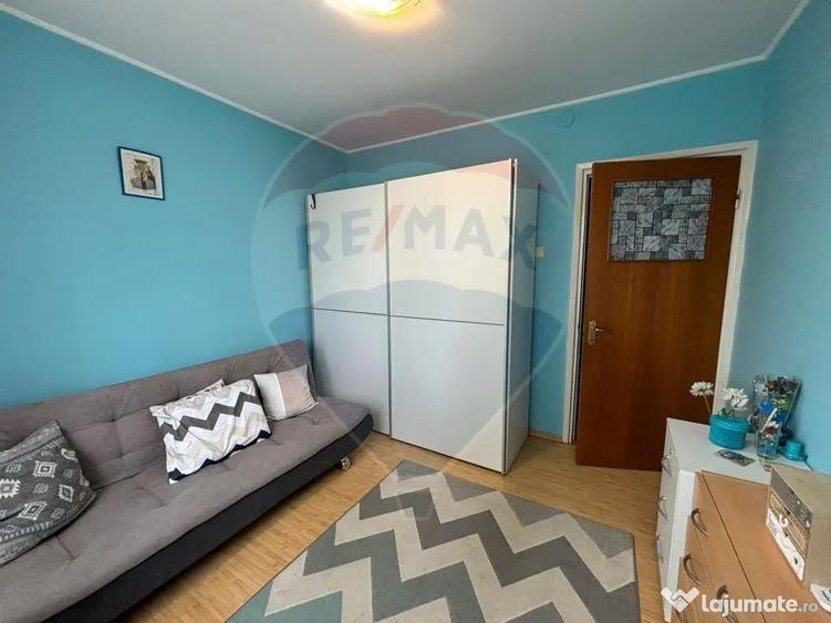 Apartament cu 3 camere decomandat în 1 Decembrie 1918