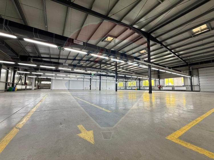 Spațiu industrial, de 7,300 mp, în Central
