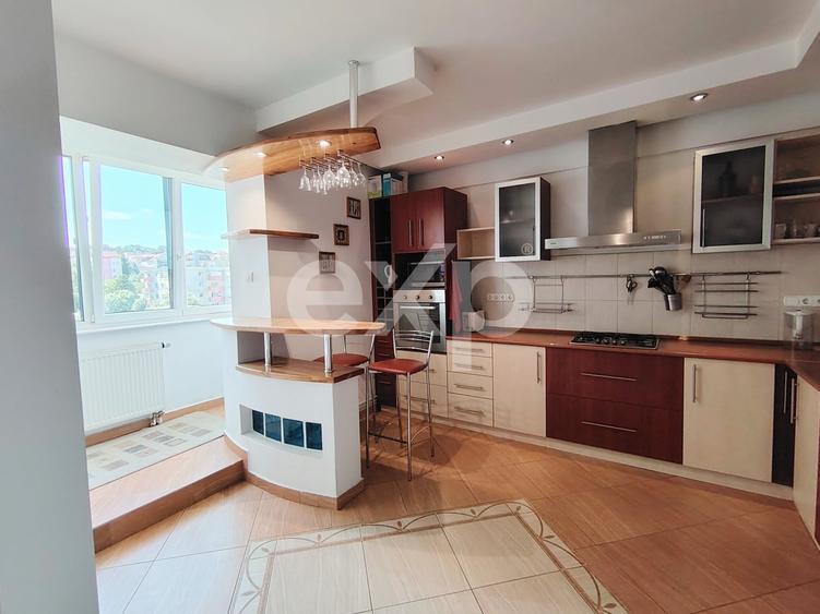 Apartament cu 4 camere semidecomandat, mobilat în Zorilor