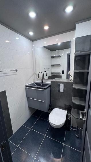 Apartament cu 4 camere decomandat în Nicolina