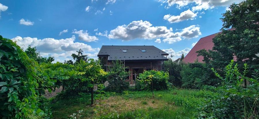 Casă individuală cu 3 camere cu Teren 450 Mp în Nicolina