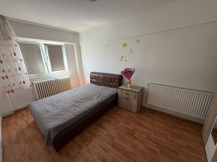 Apartament cu 3 camere, mobilat în Obor