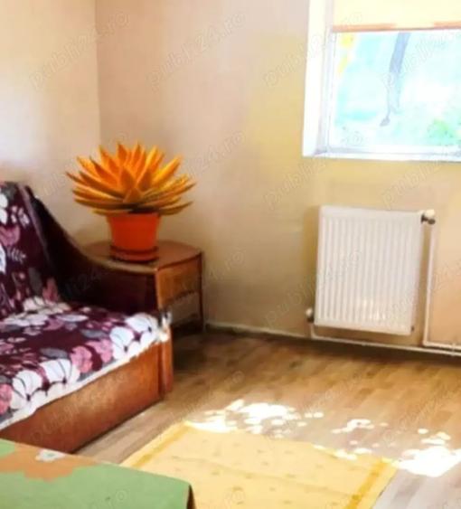 Casă cu 4 camere cu Teren 1036 Mp în Odaia Manolache