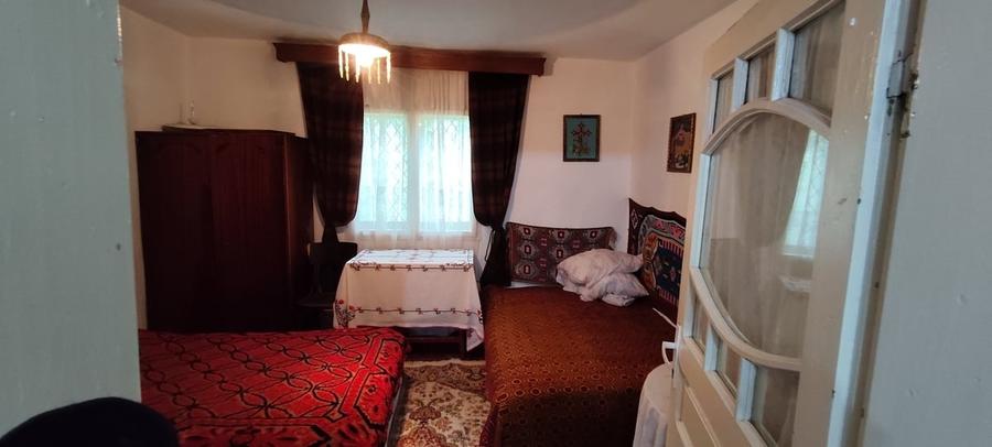 Casă cu 4 camere cu Teren 455 Mp în Central