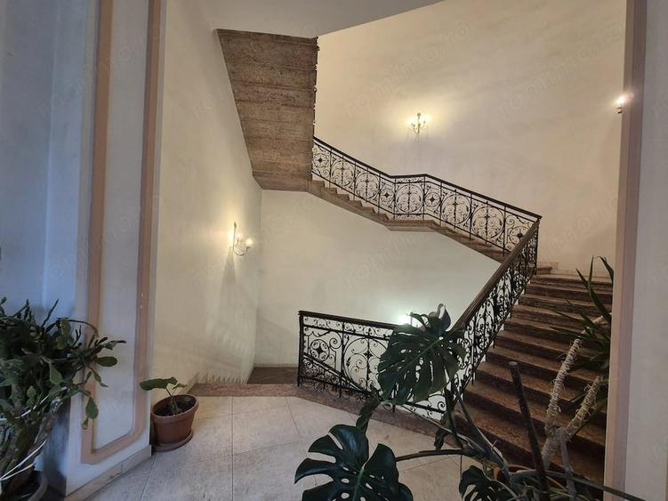Apartament cu 4 camere semidecomandat în Ultracentral
