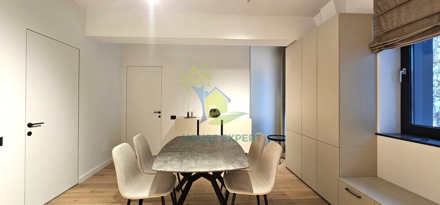 Apartament cu 3 camere semidecomandat, mobilat în Aviației