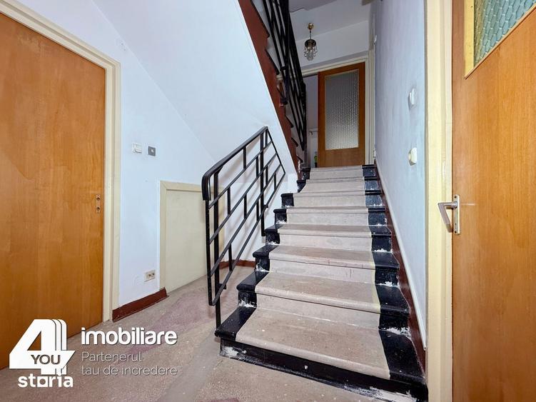 Apartament cu 3 camere decomandat în Polivalentă