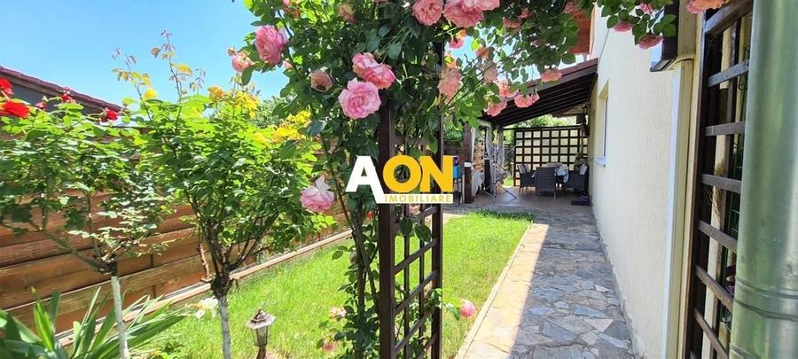 Duplex cu 4 camere cu Canalizare în Cetate