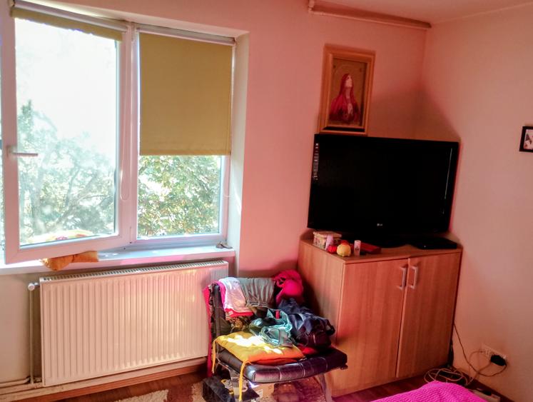 Apartament cu 2 camere semidecomandat în Tipografilor