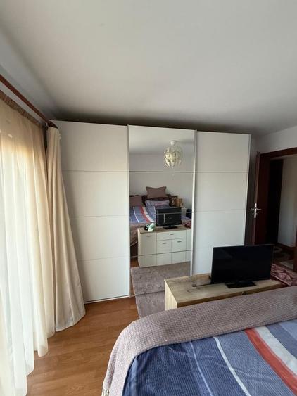 Casă cu 4 camere în Utvin