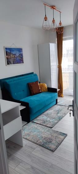 Apartament cu 2 camere semidecomandat în Florești