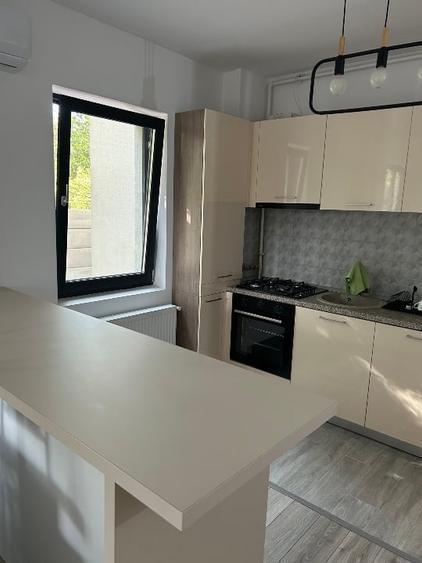 Apartament cu 2 camere semidecomandat, mobilat în Nord