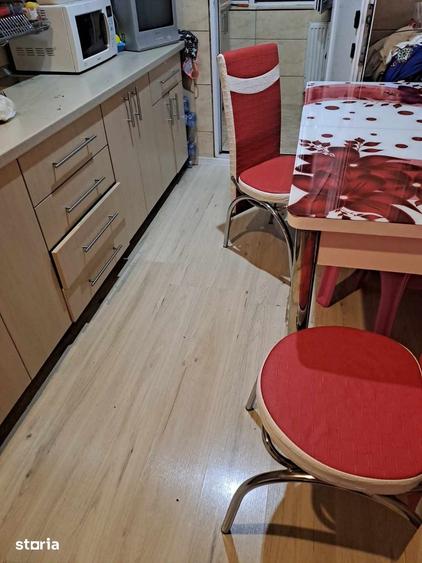 Apartament cu 3 camere decomandat în Mihai Bravu
