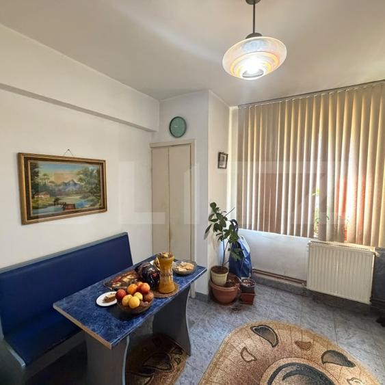 Apartament cu 2 camere decomandat, mobilat în Central