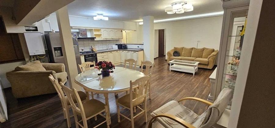 Apartament cu 4 camere decomandat, mobilat în Tomis II