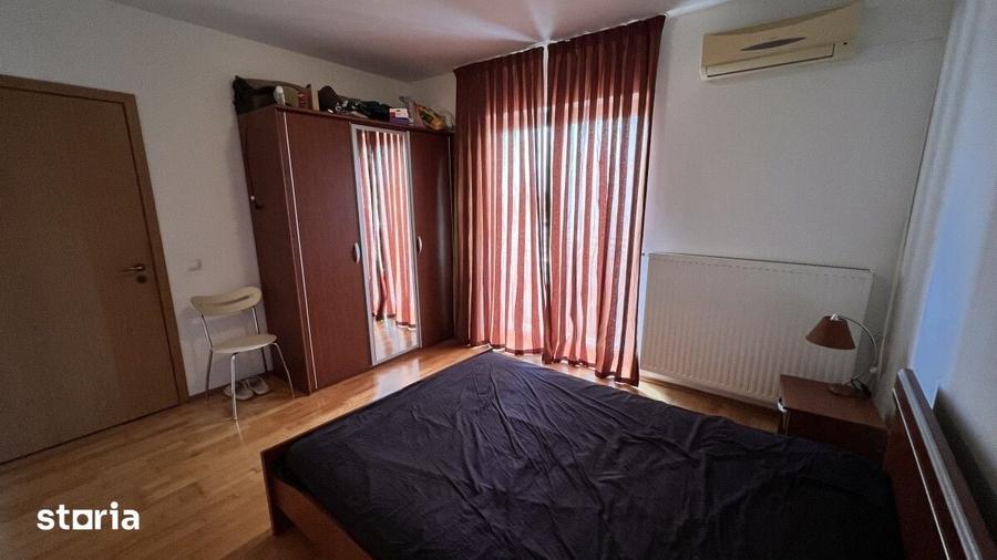 Apartament cu 3 camere decomandat în Central — fotografia 1