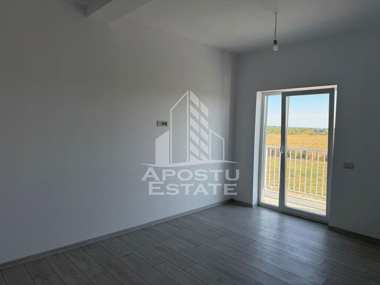 Duplex cu 4 camere cu Canalizare în Remetea Mare