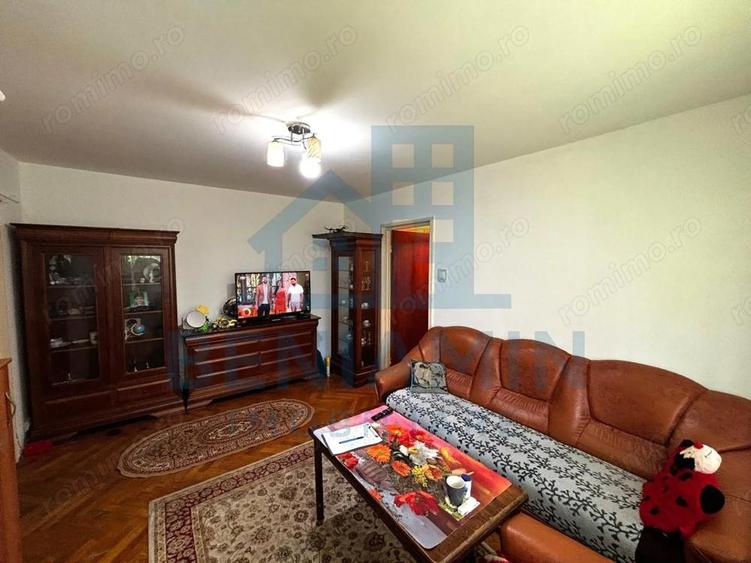 Apartament cu 2 camere semidecomandat în Centrul Civic