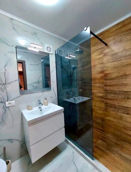 Garsonieră decomandată în Tei