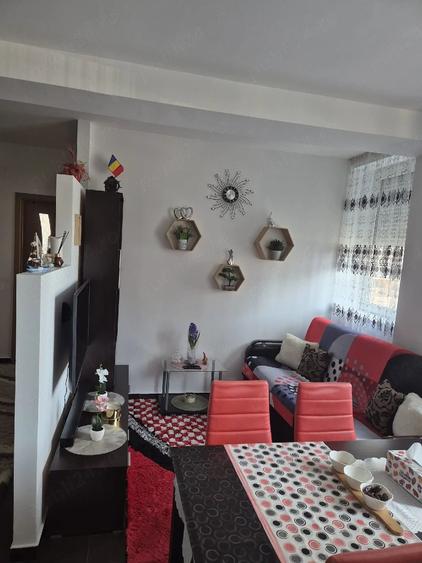 Apartament cu 2 camere semidecomandat în Iris