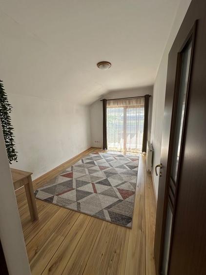 Casă cu 4 camere cu Teren 350 Mp în Gilău
