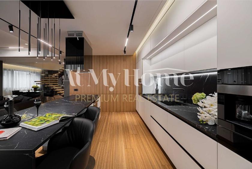 Penthouse cu 4 camere decomandat, mobilat în Primăverii