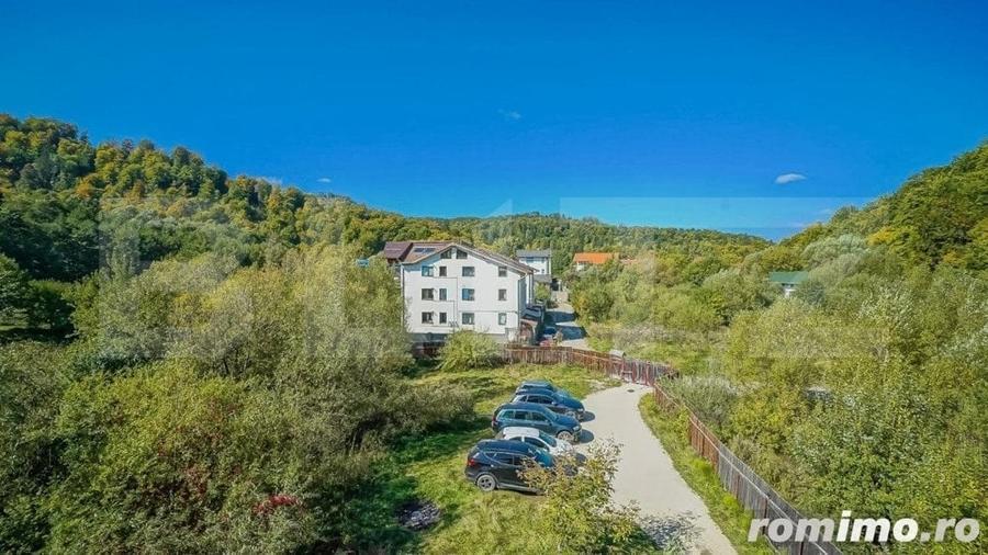 Casă cu 14 camere cu Teren 1360 Mp în Noua