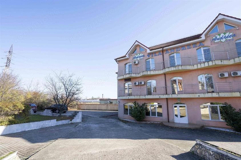 Spațiu comercial, de 599 mp, în Sânmartin