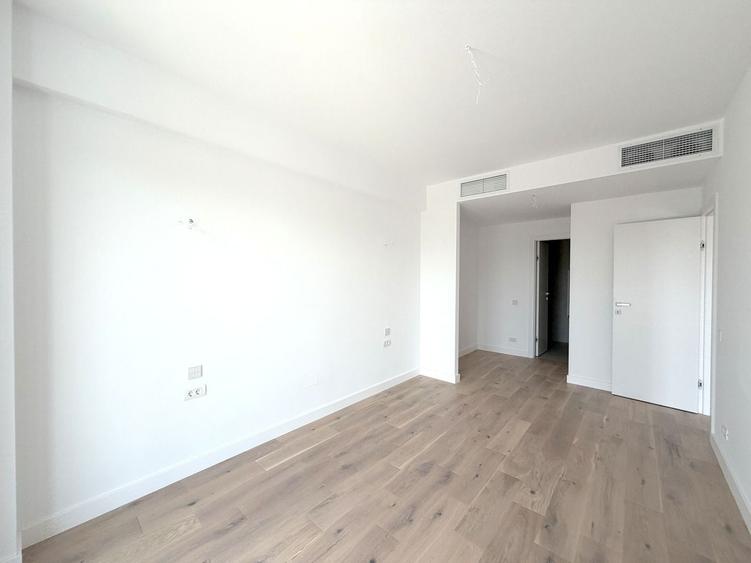 Apartament cu 2 camere semidecomandat în P-ta Presei Libere