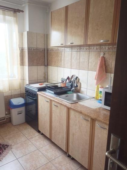 Apartament cu 3 camere decomandat, mobilat în Inel II