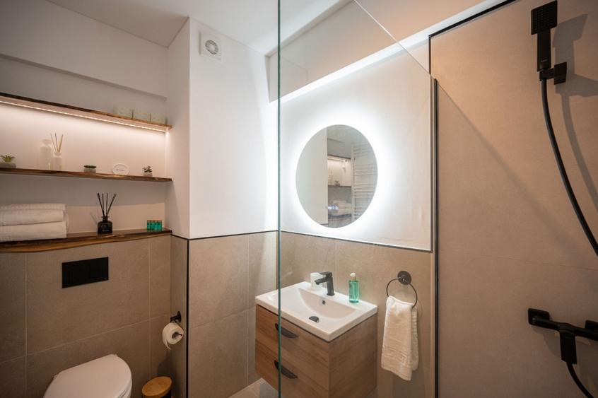 Apartament cu 2 camere semidecomandat, mobilat în Mamaia-Sat