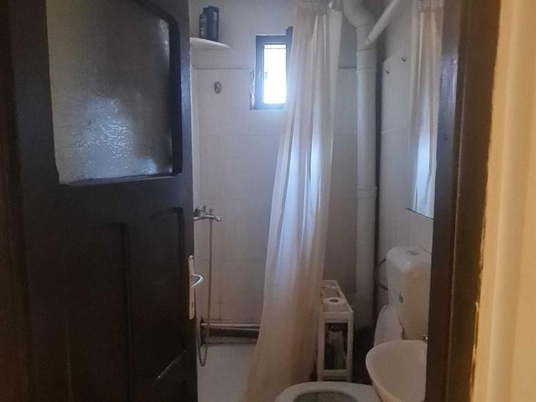 Apartament cu 2 camere decomandat, mobilat în Bariera Vâlcii