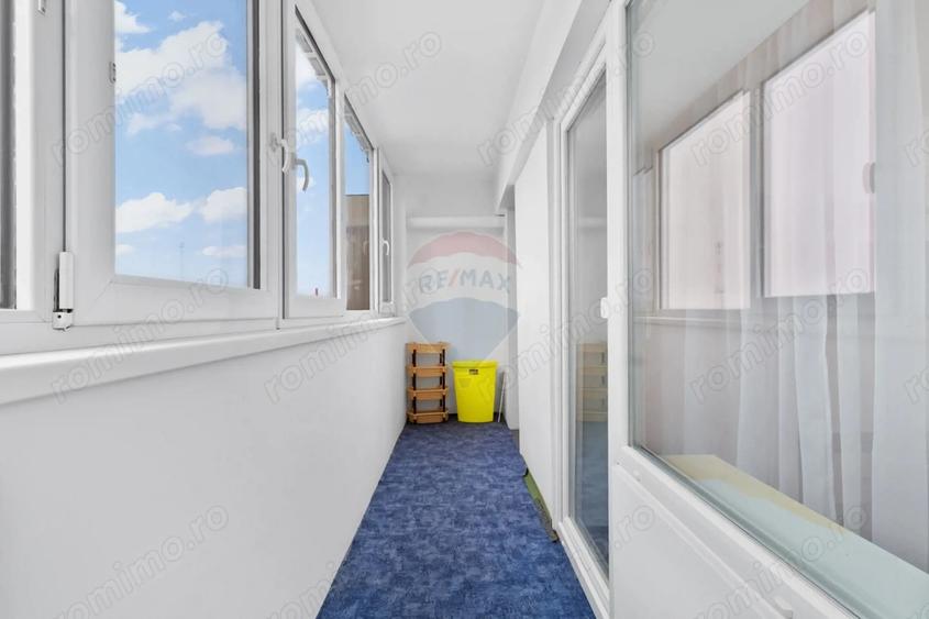 Apartament cu 3 camere decomandat, mobilat în Polivalentă