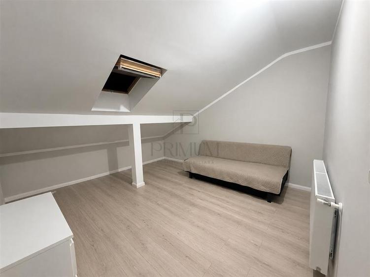 Apartament cu 4 camere decomandat, mobilat în Central