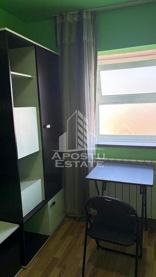 Garsonieră nedecomandată, mobilată în Complex Studențesc