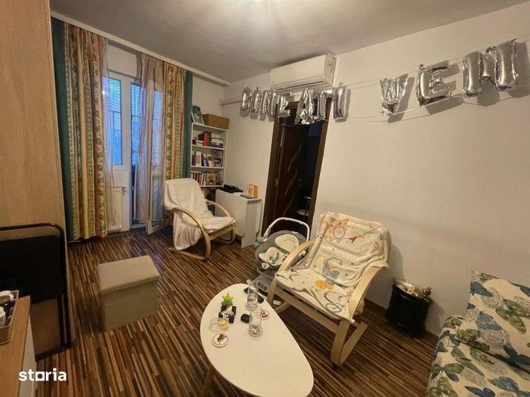 Apartament cu 3 camere în Craiovița Nouă