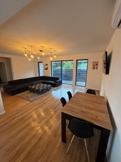 Casă cu 3 camere cu Teren 125 Mp în Central