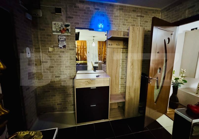 Apartament cu 2 camere semidecomandat, mobilat în Găești
