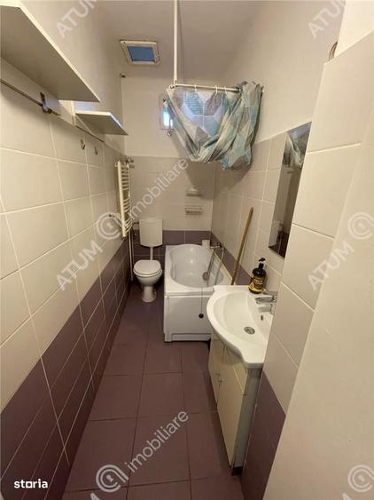 Apartament 3 camere decomandate curte comuna din zona Tiglari Sibiu - 10