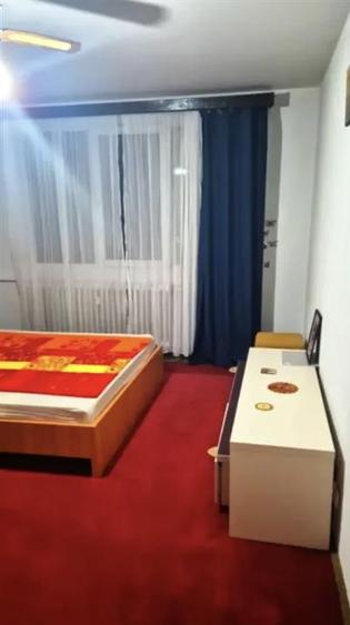 Garsonieră decomandată în Brâncoveanu
