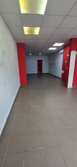 Spațiu comercial, de 64 mp, în Central