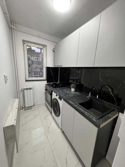 Apartament cu 2 camere semidecomandat în Podu Roș