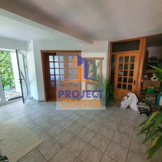 Casă cu 4 camere cu Teren 842 Mp în Trivale