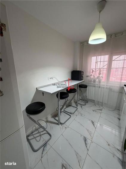 Apartament cu 3 camere semidecomandat în Titan — fotografia 3