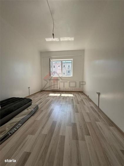 Apartament cu 2 camere decomandat în Mircea cel Bătrân